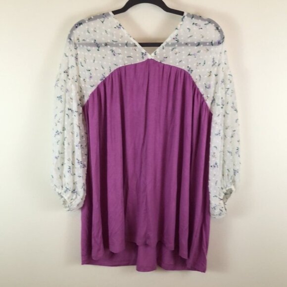 Oddy Floral Swiss Dot Top Size 1X/2X - Picture 7 of 8